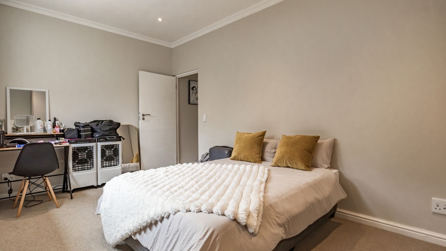 To Let 3 Bedroom Property for Rent in Bishopscourt Western Cape